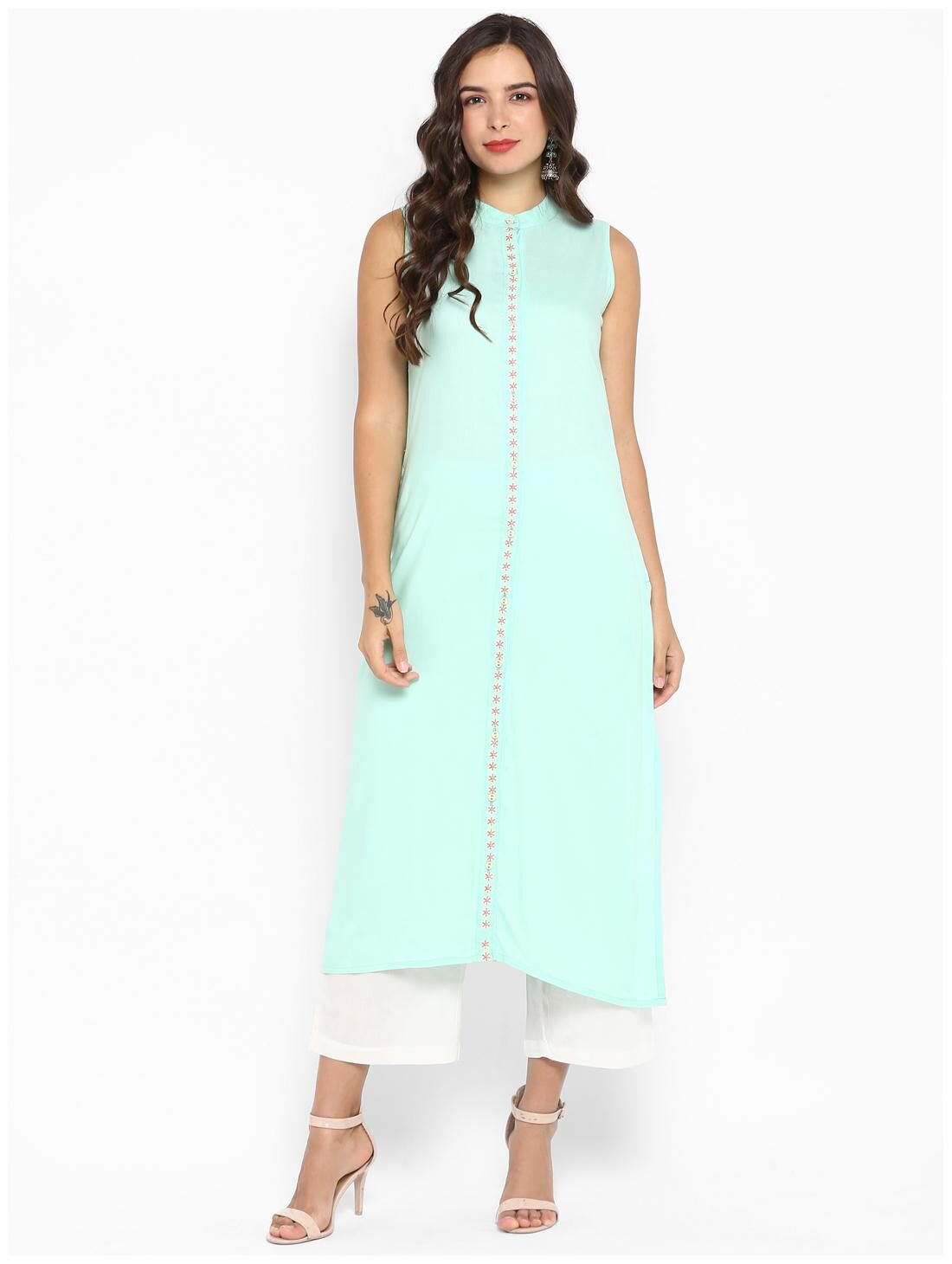 

Aprique Fab Women Green Embroidered Assymetrical Kurta