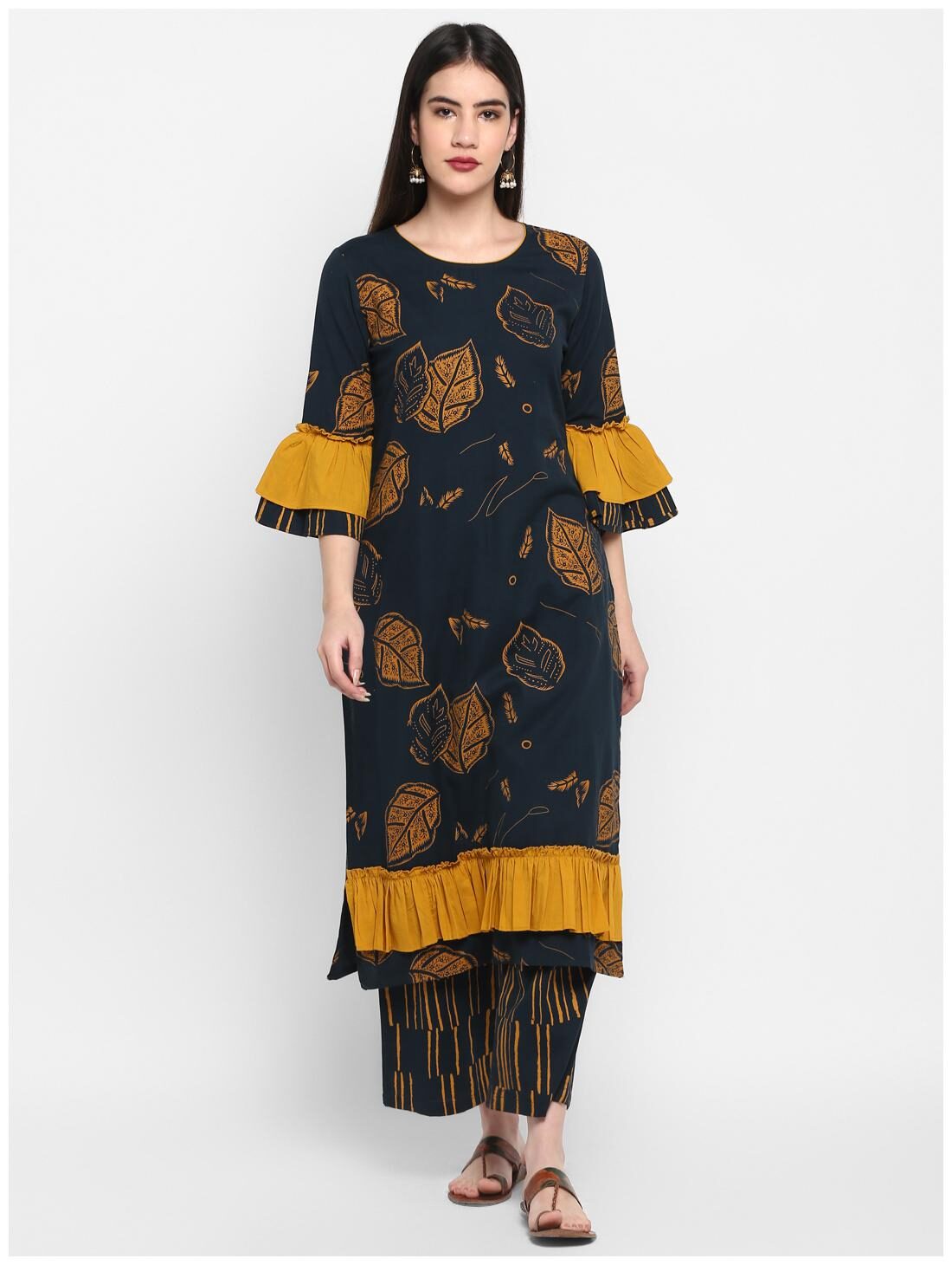 

Aprique Fab Women Black Printed Straight Kurta With Palazzo