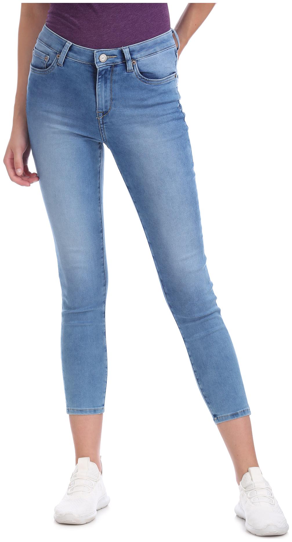 

A ropostale Women Blue Slim fit Jeans