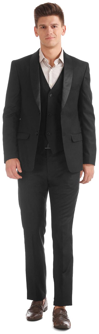 

Arrow Black Polyester Regular Fit Three Piece Suit