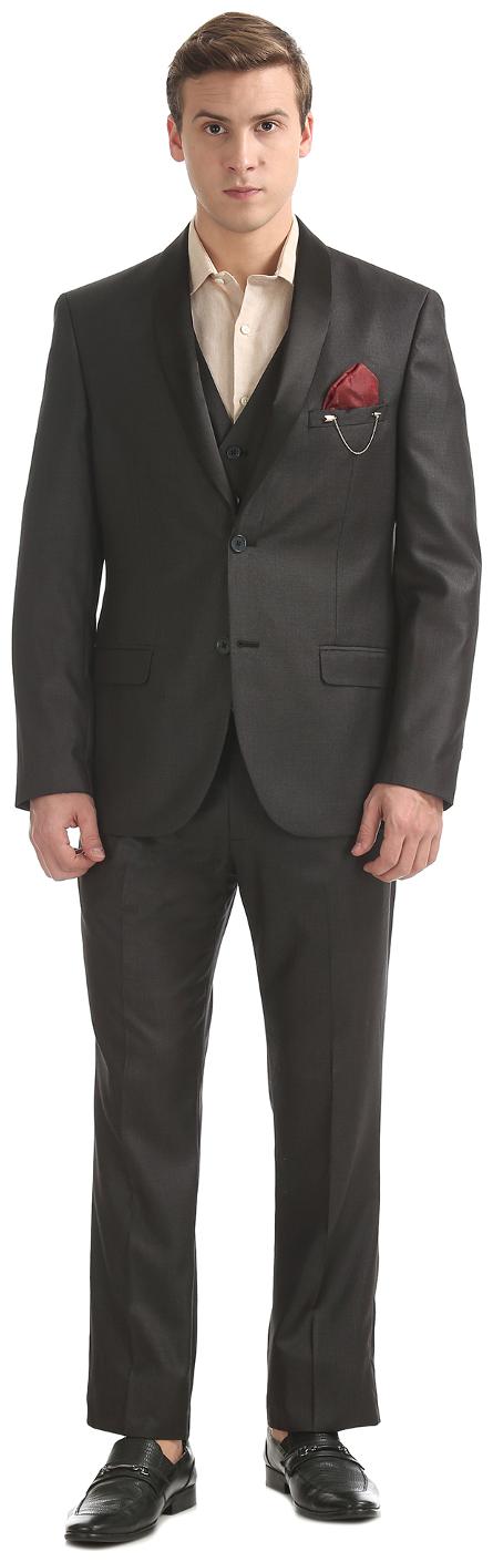 

Arrow Black Polyester Regular Fit Three Piece Suit