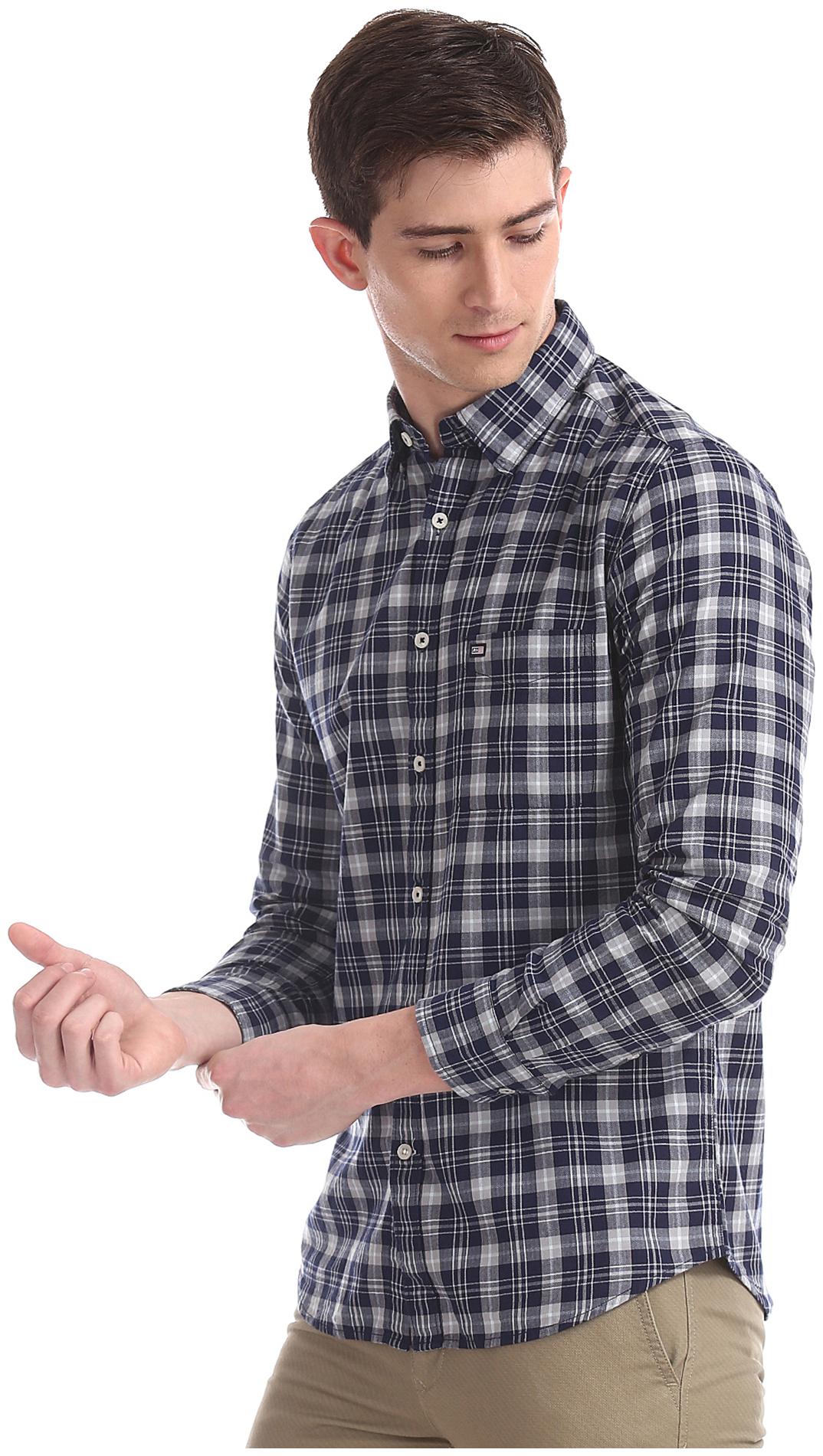

Arrow Men Blue Checked Slim Fit Casual Shirt
