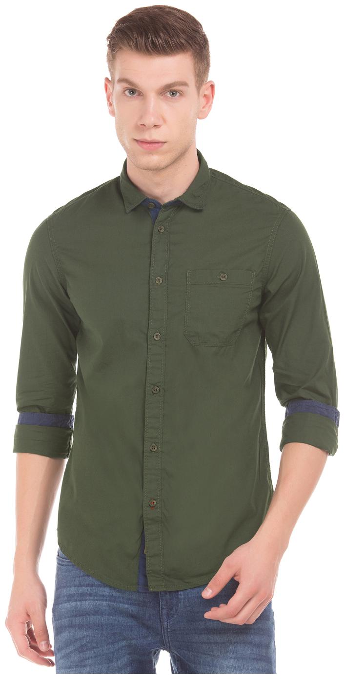 

Arrow Men Green Solid Slim Fit Casual Shirt