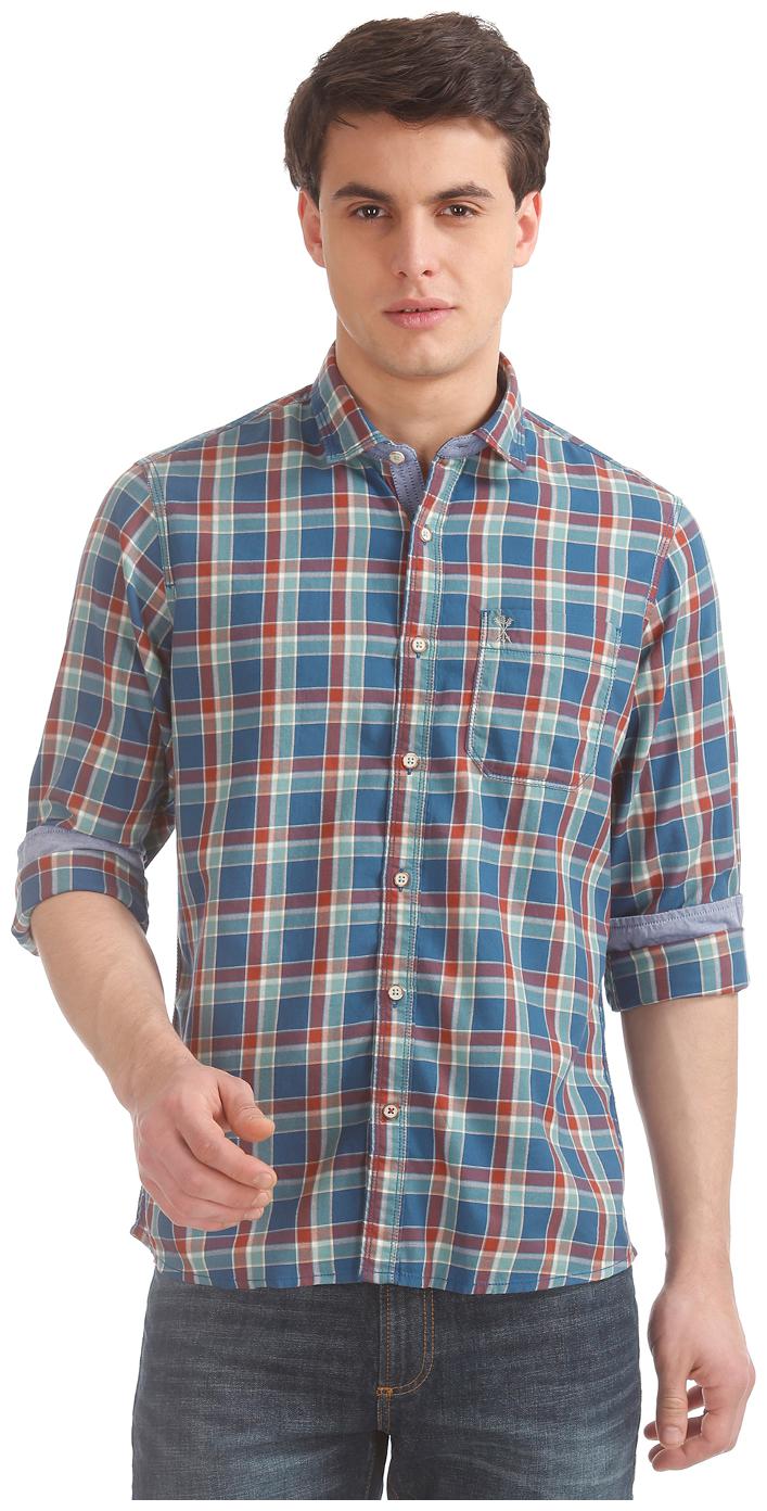 

Arrow Men Blue Checked Slim Fit Casual Shirt