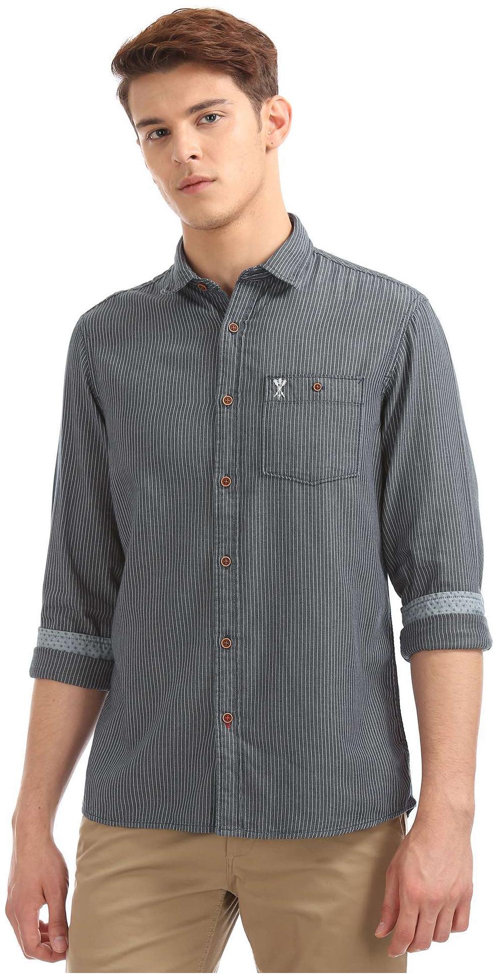 

Arrow Men Blue Vertical Stripes Slim Fit Casual Shirt