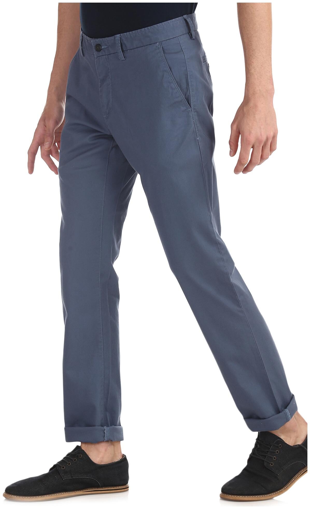 

Arrow Men Blue Solid Slim fit Regular trousers