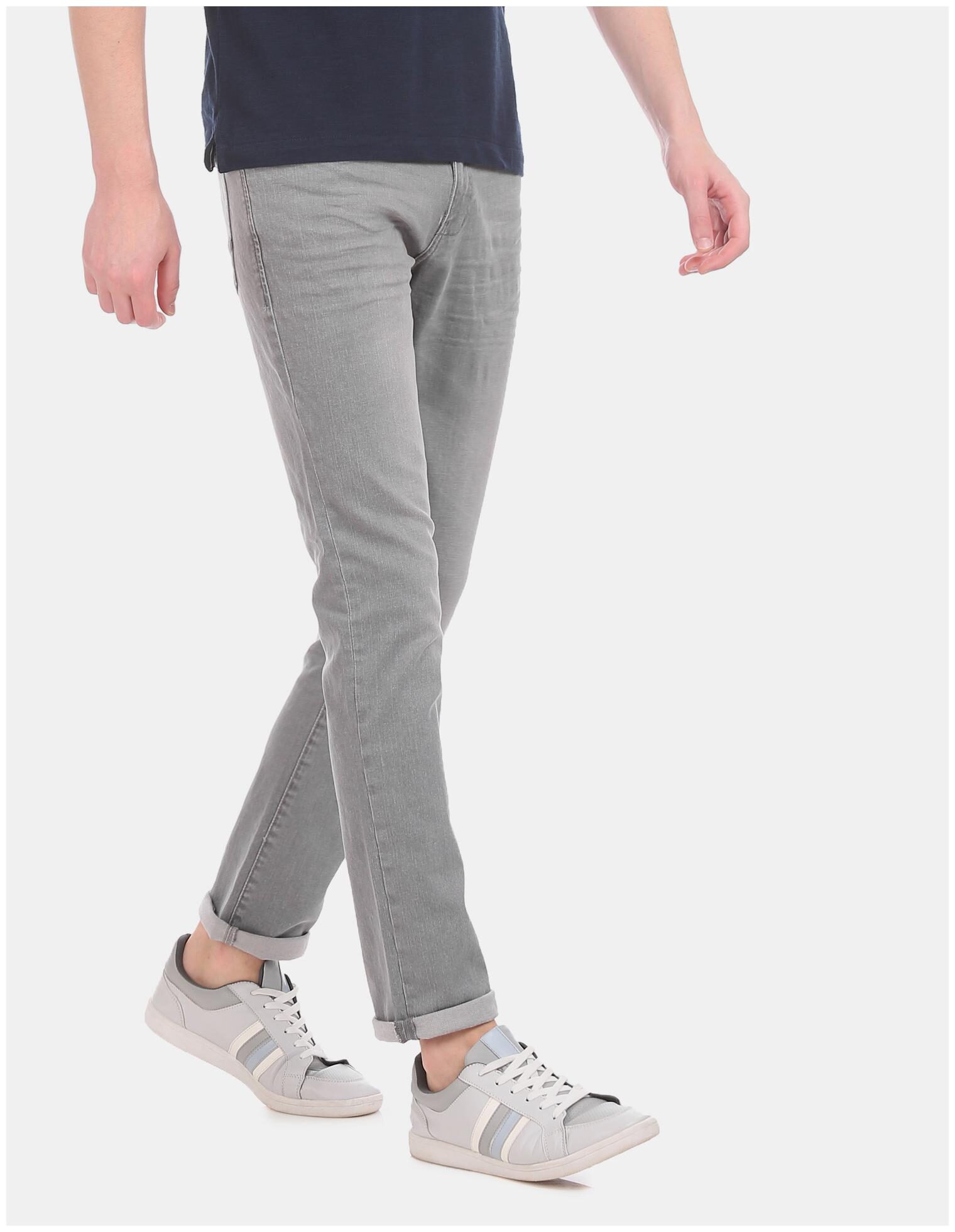 

Arrow Men Grey Slim Fit Jeans