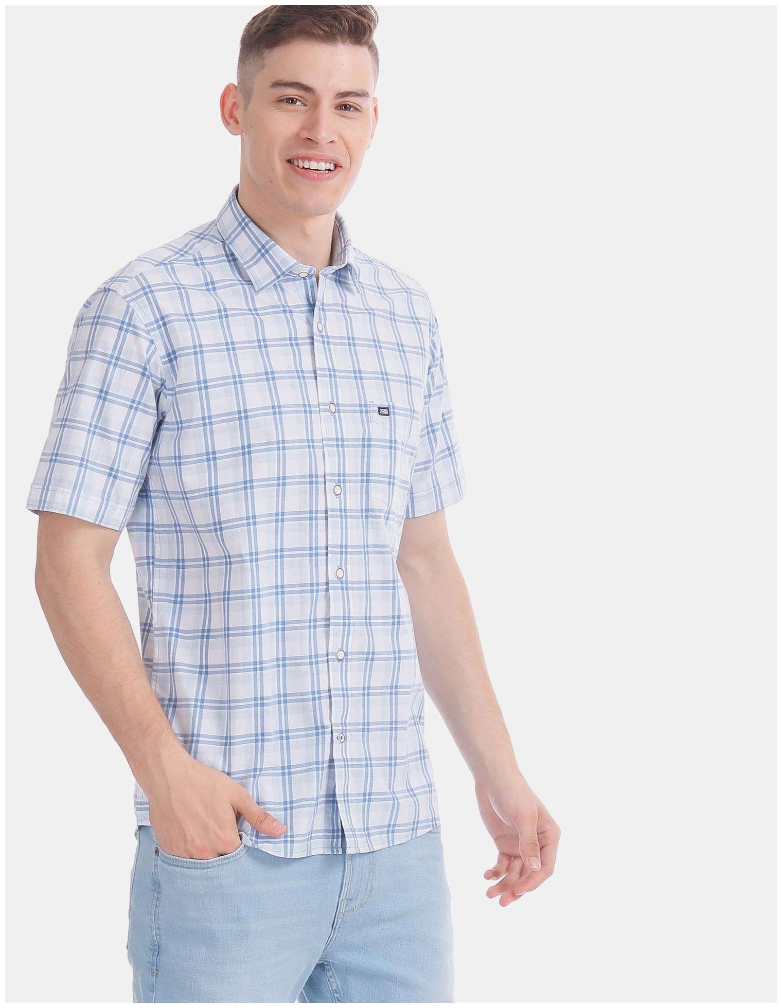 

Arrow Men Blue Checked Regular Fit Casual Shirt