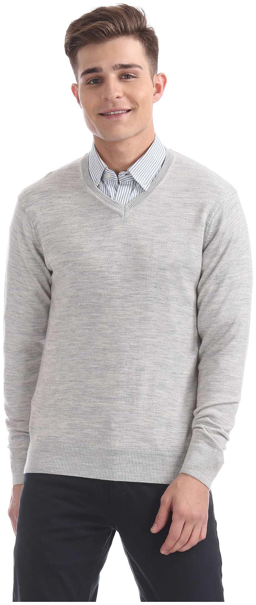 

Arrow Men Grey V neck Pullover