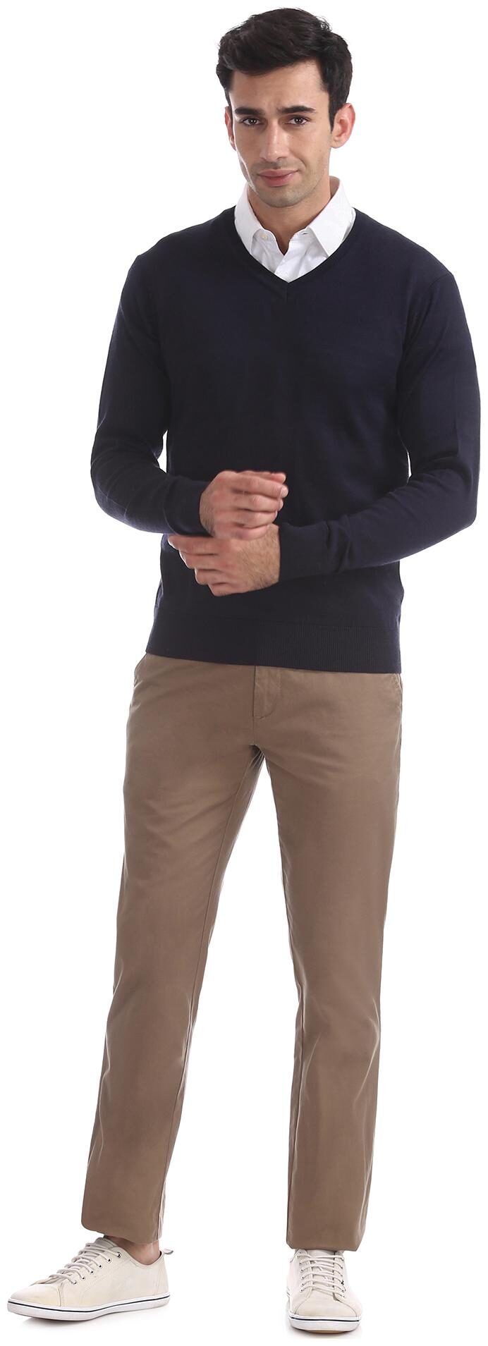 

Arrow Men Blue V neck Pullover