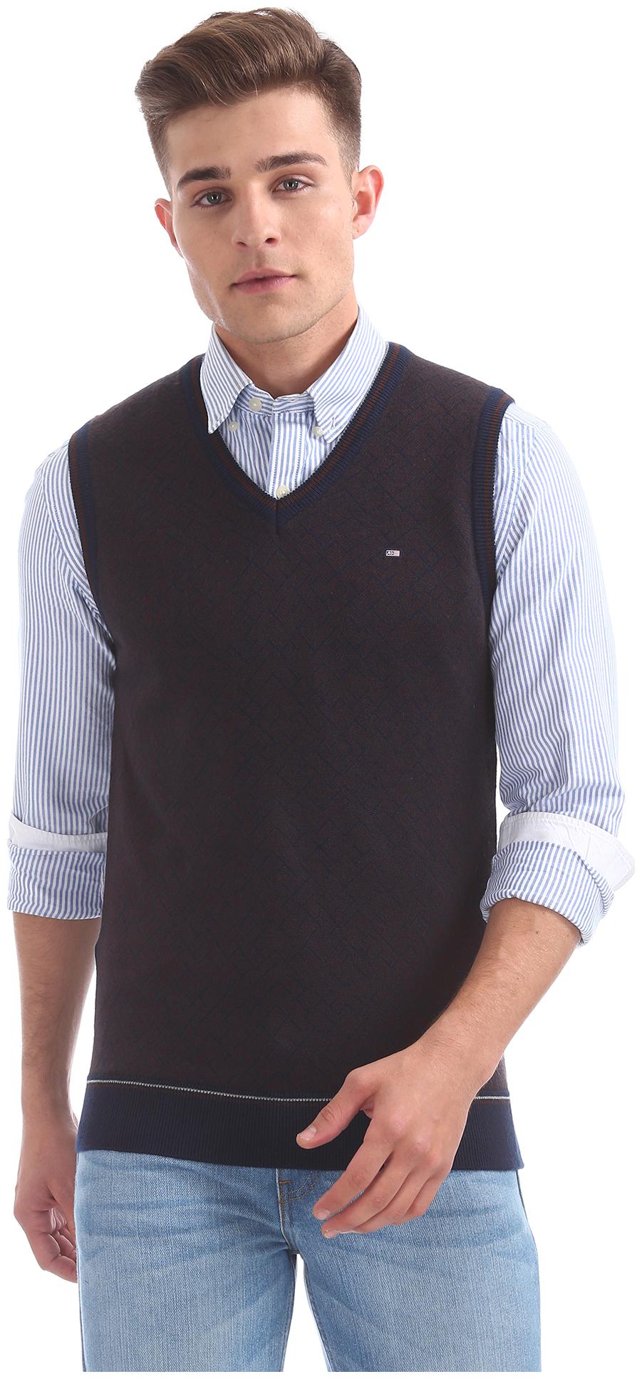 

Arrow Men Blue V neck Pullover