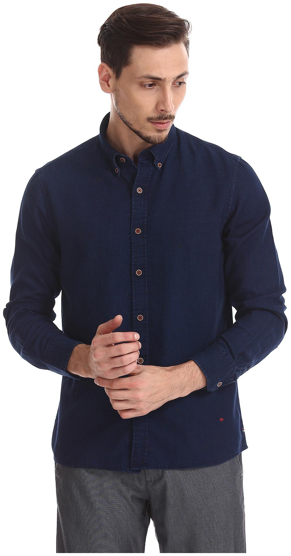 

Arrow Men Blue Solid Slim Fit Casual Shirt
