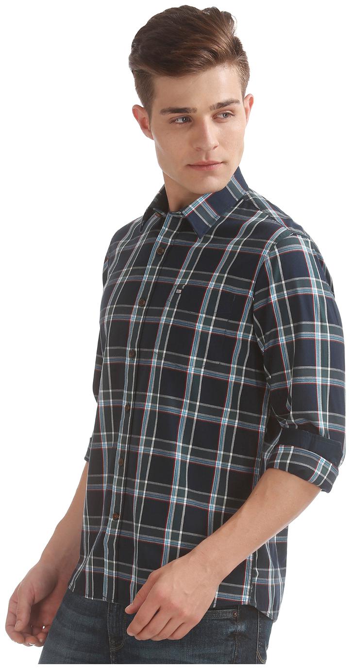 

Arrow Men Blue Checked Slim Fit Casual Shirt