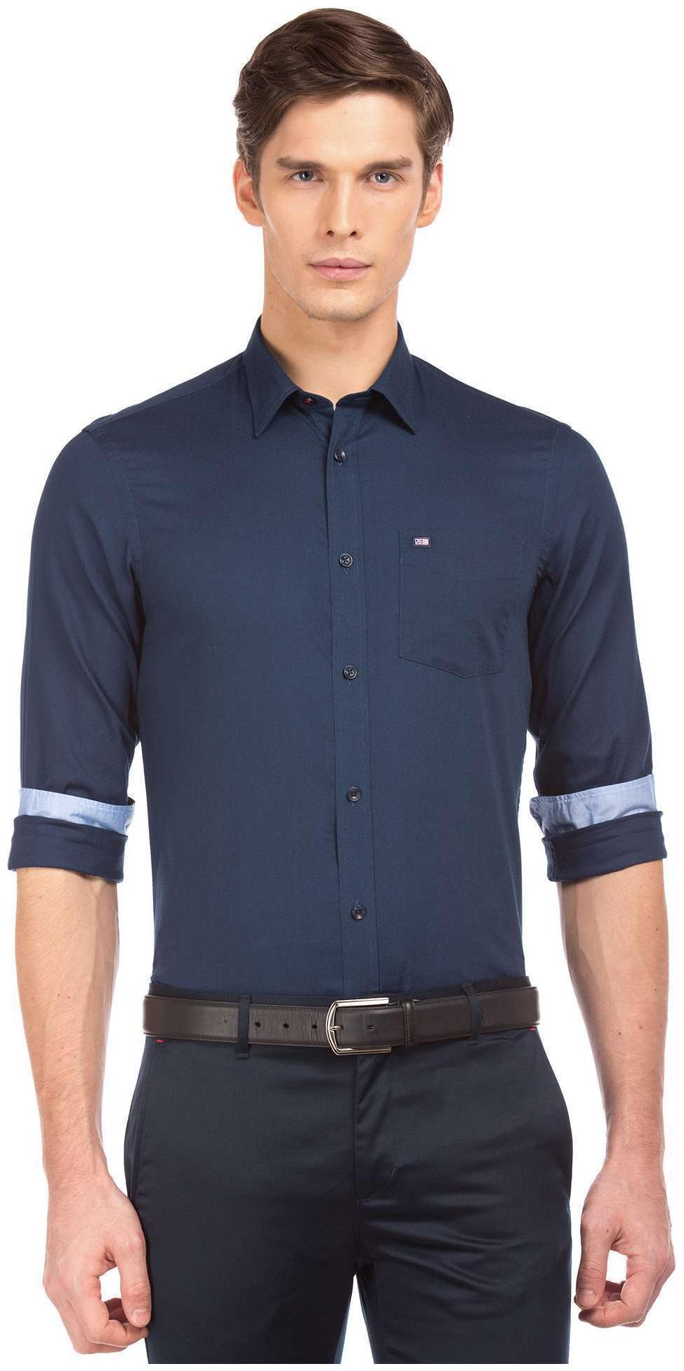 

Arrow Men Blue Solid Slim Fit Casual Shirt