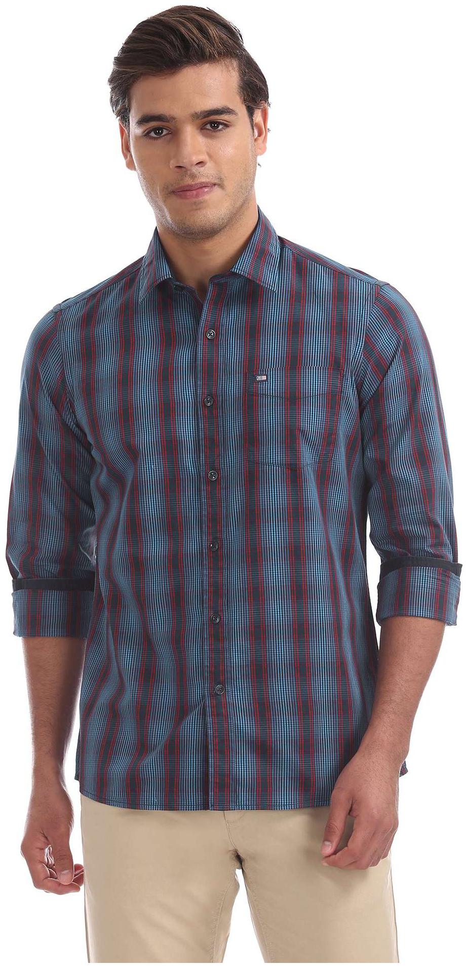 

Arrow Men Blue Checked Slim Fit Casual Shirt
