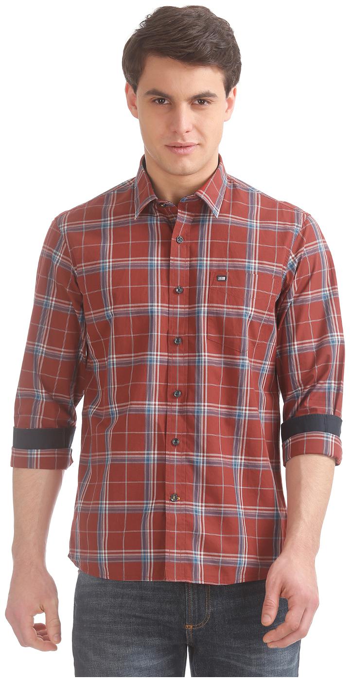 

Arrow Men Red Checked Slim Fit Casual Shirt