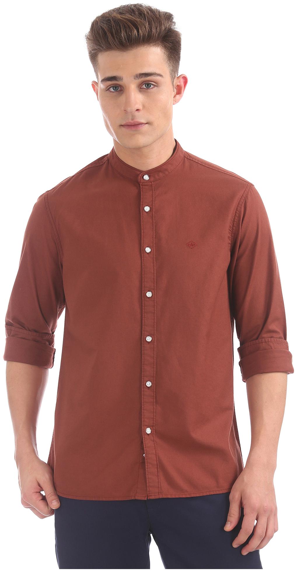 

Arrow Men Red Solid Slim Fit Casual Shirt