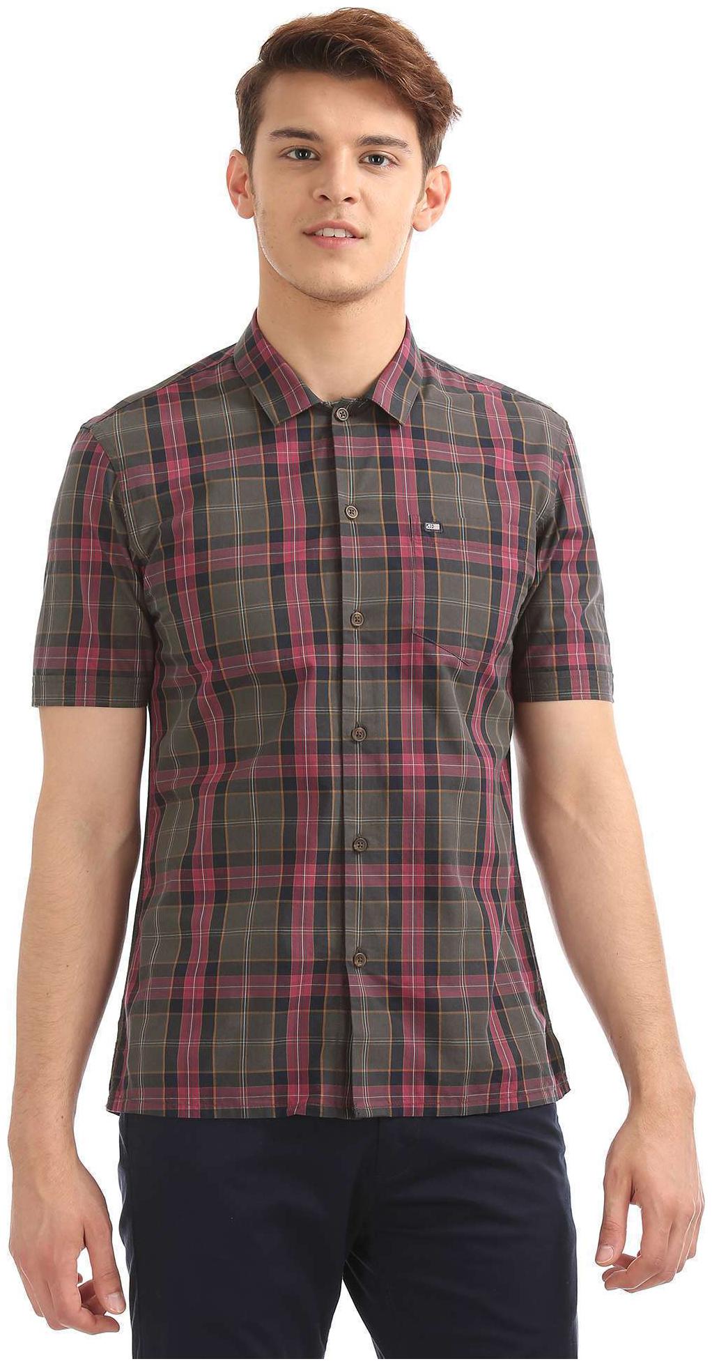 

Arrow Men Multi Checked Slim Fit Casual Shirt
