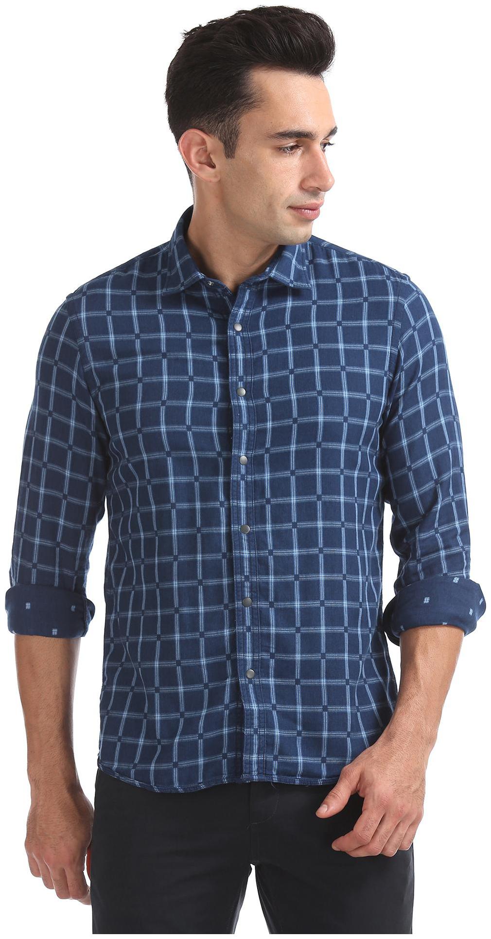 

Arrow Men Blue Checked Slim Fit Casual Shirt