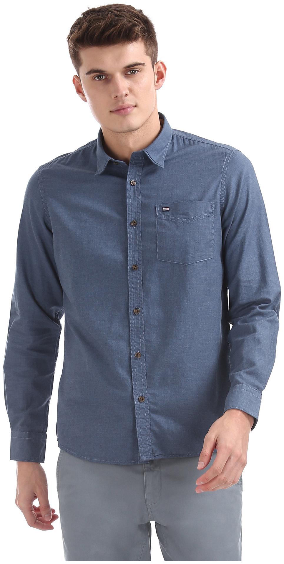 

Arrow Men Blue Solid Slim Fit Casual Shirt