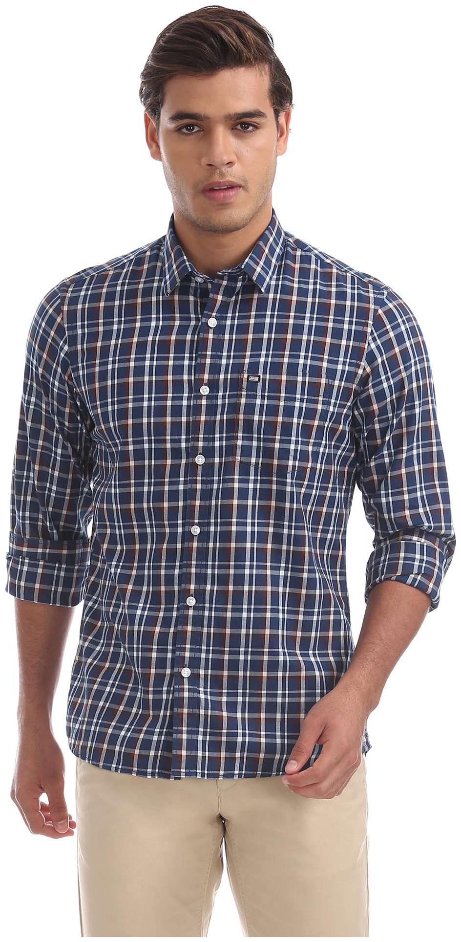 

Arrow Men Blue Checked Slim Fit Casual Shirt