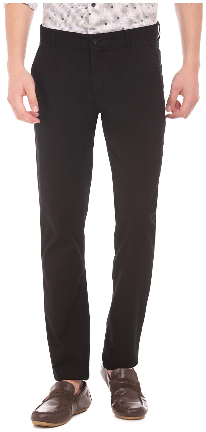 

Arrow Men Black Solid Slim fit Chinos