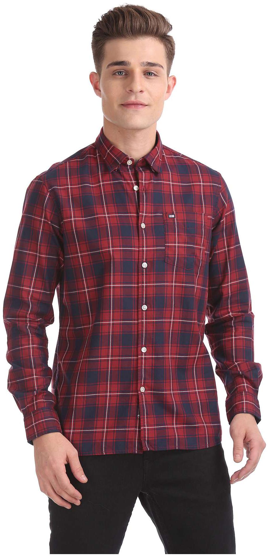 

Arrow Men Red Checked Slim Fit Casual Shirt