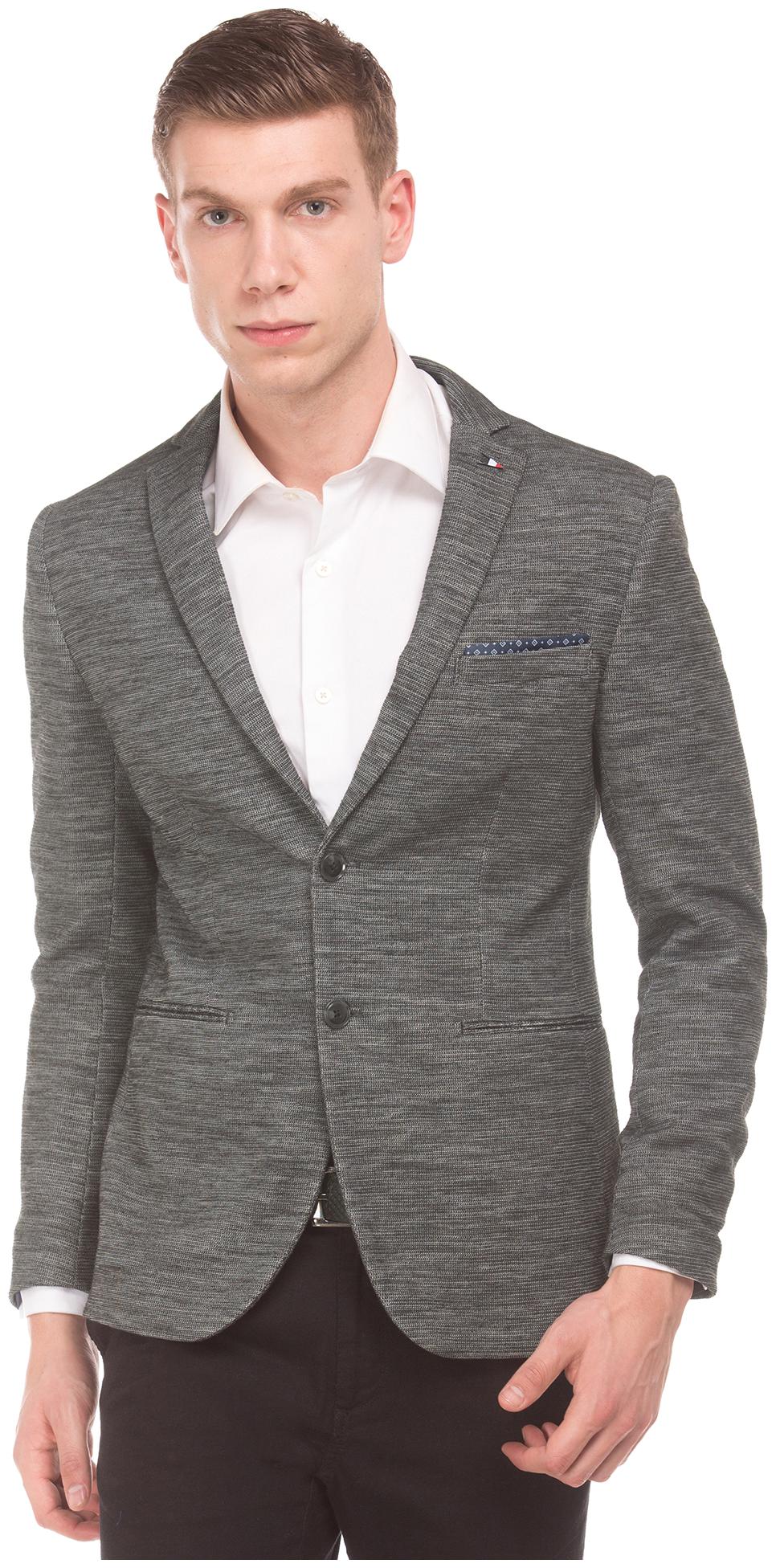

Arrow Men Grey Solid Slim fit Single Breasted Blazer
