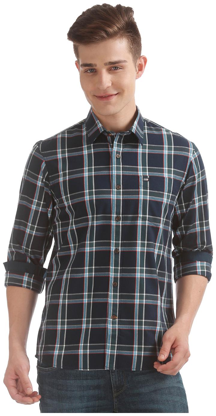 

Arrow Men Blue Checked Slim Fit Casual Shirt