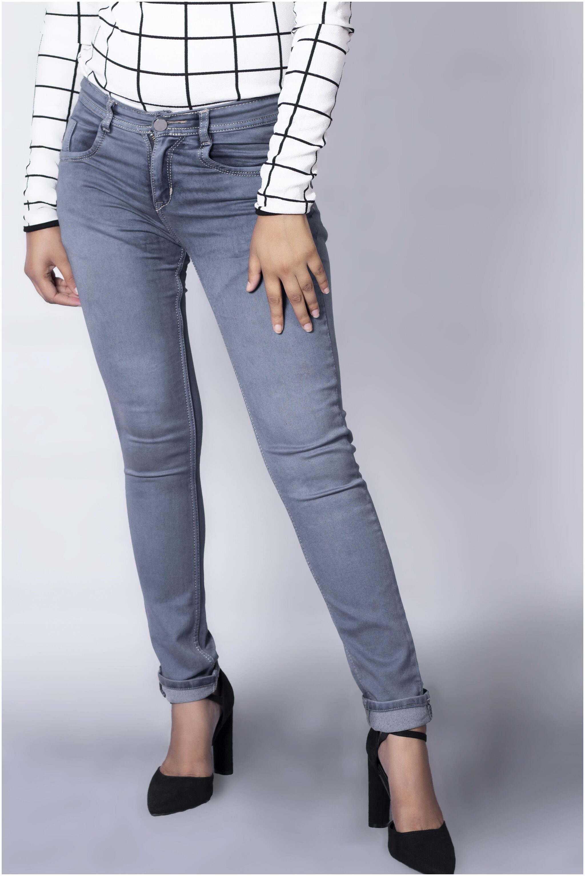 

AURBEA Women Grey Skinny fit Jeans