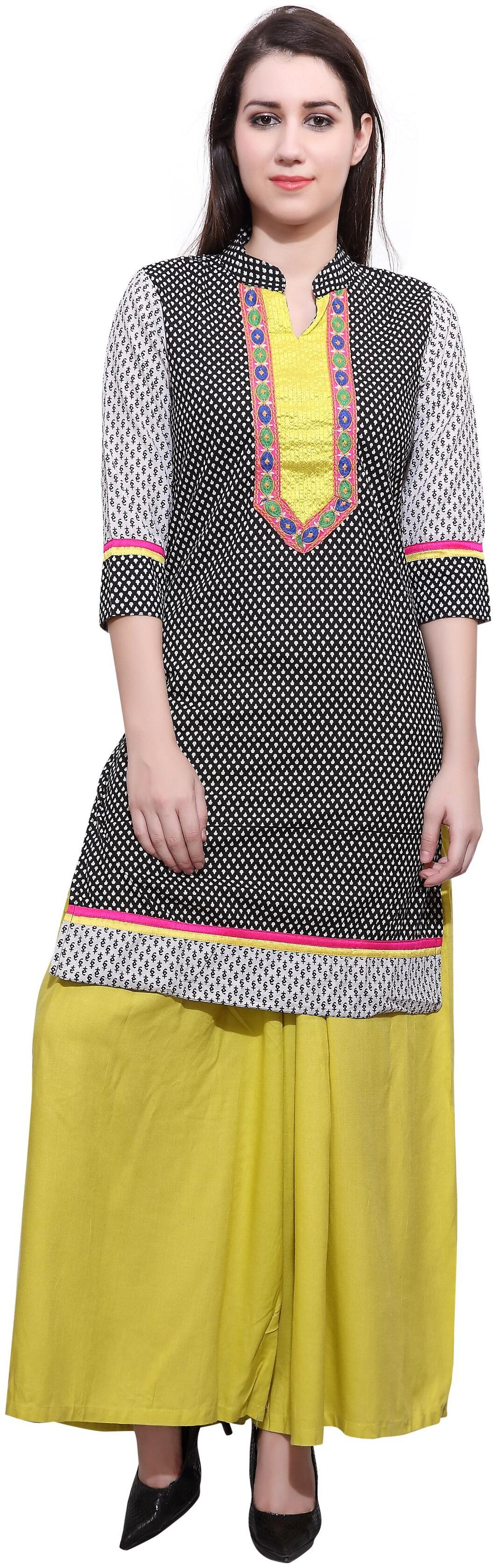

Avanya Women Black Embroidered Straight Kurta