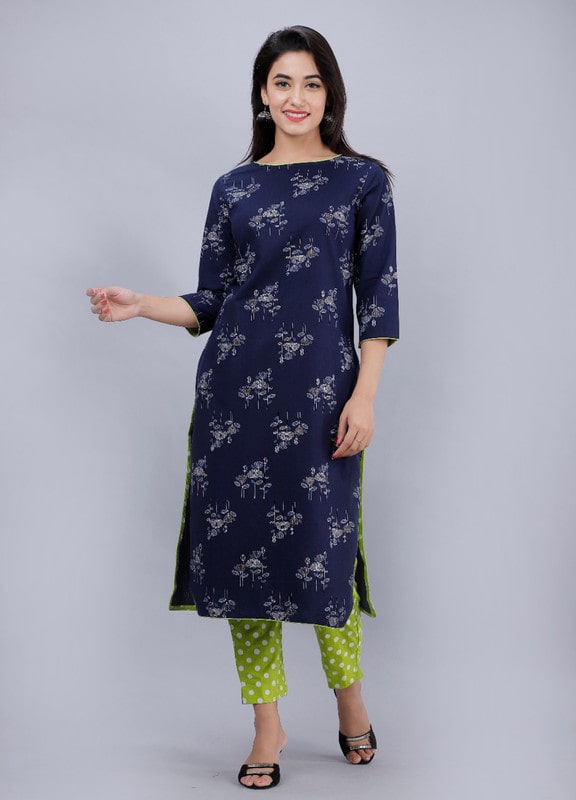 

AVINDA Women Blue Floral Straight Kurta With Pants