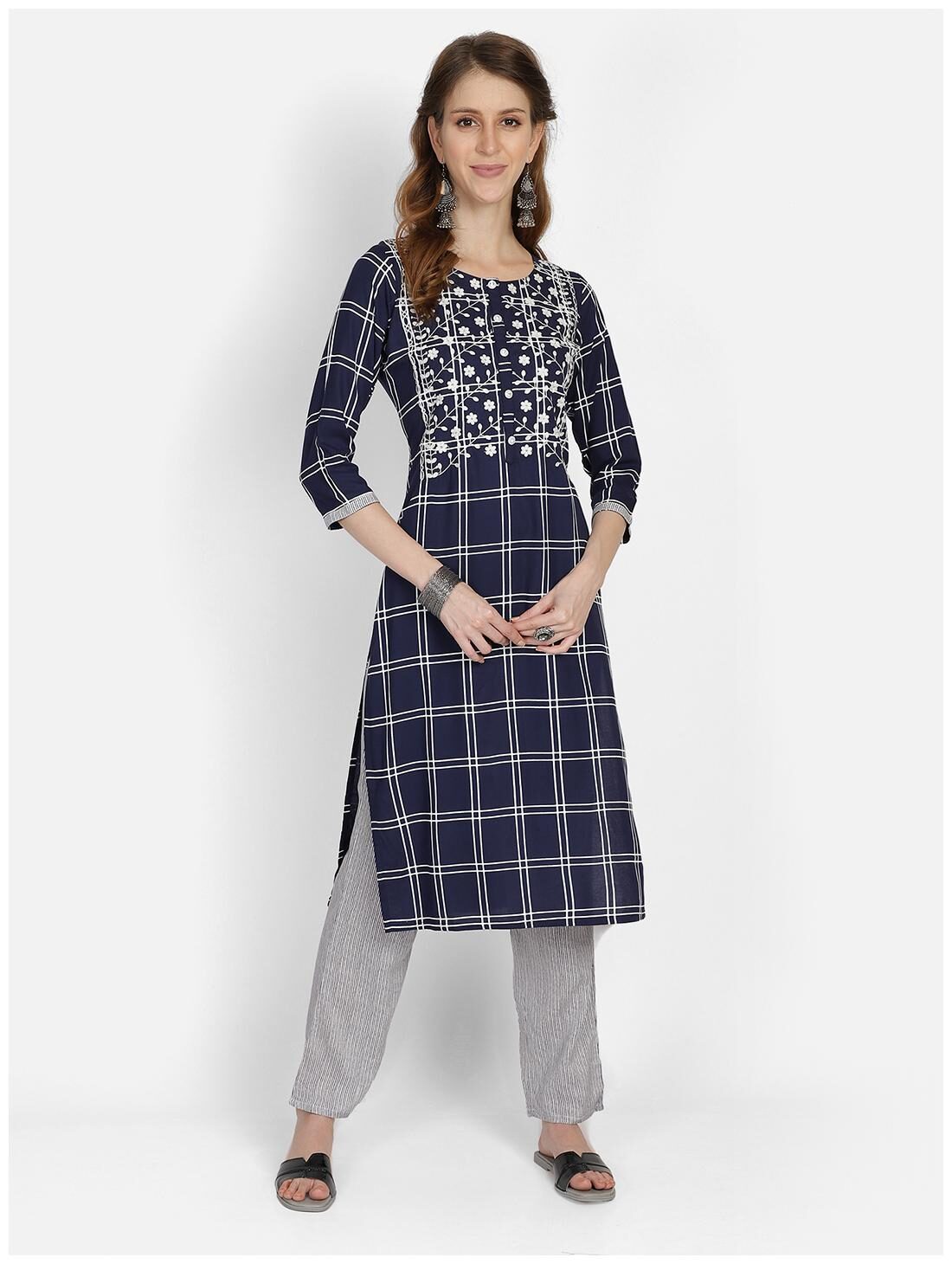 

Bani Women Women Navy Blue Floral Straight Kurta With Pants
