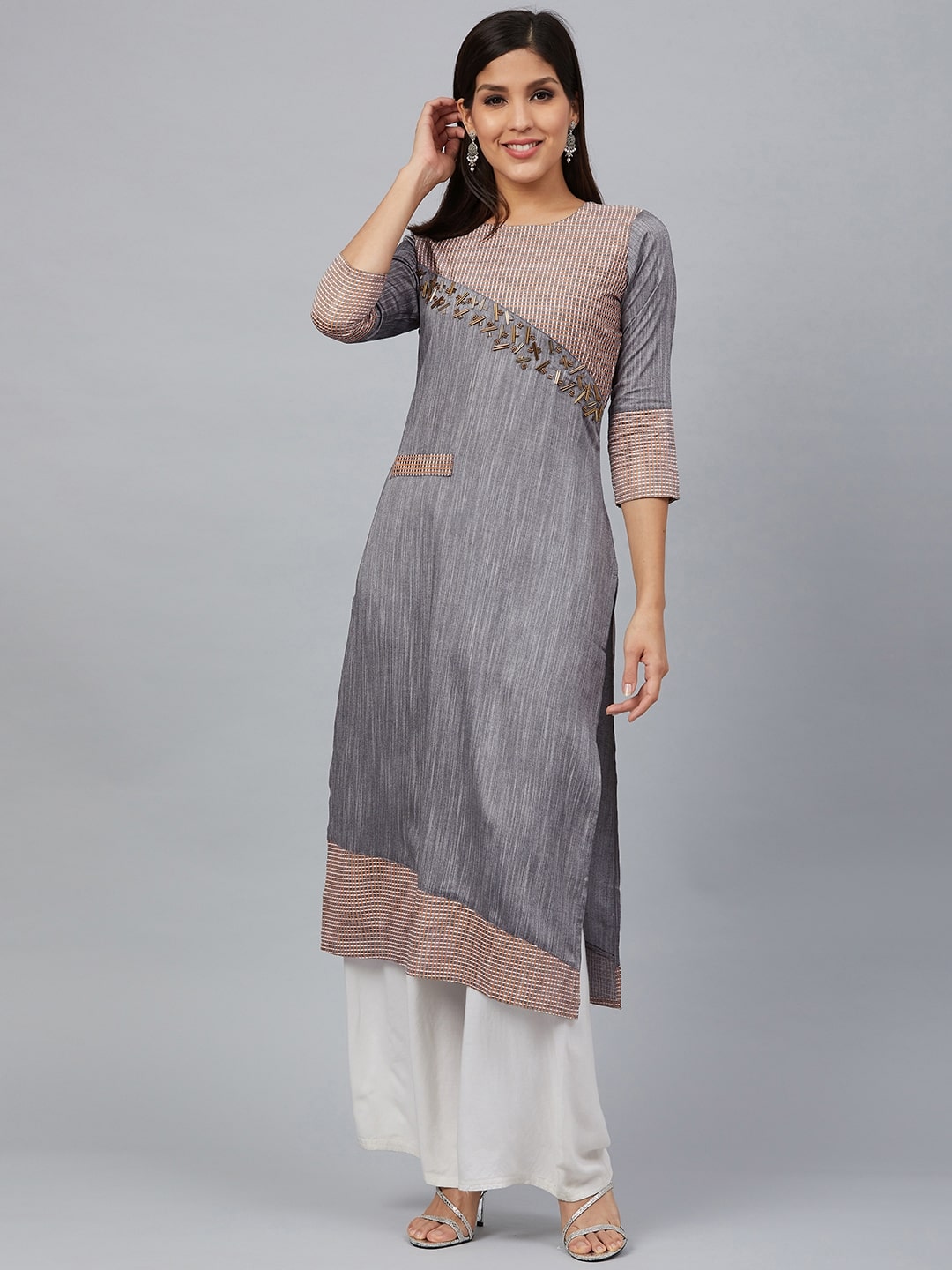 

Bani Women Women Grey Checkered Straight Kurta