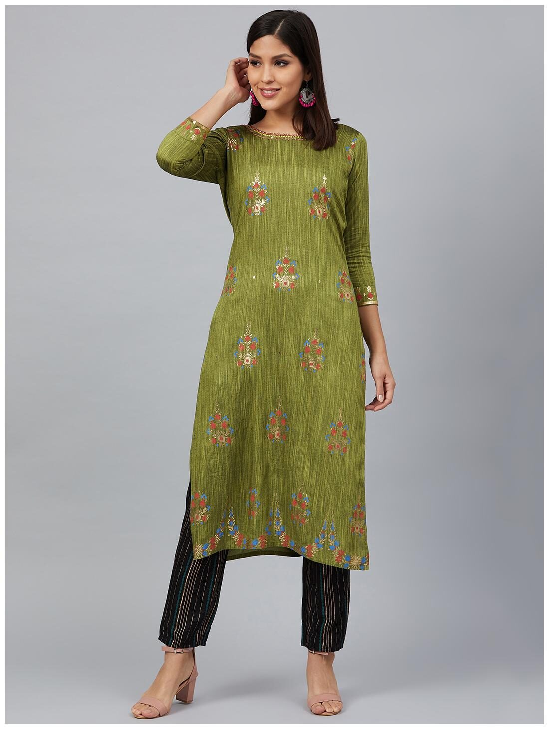 

Bani Women Women Green Floral Straight Kurta With Pants