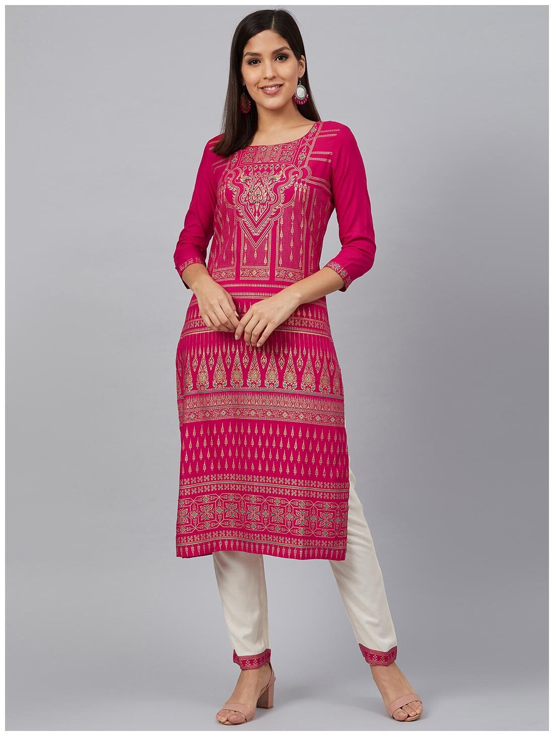 

Bani Women Women Pink Floral Straight Kurta With Pants