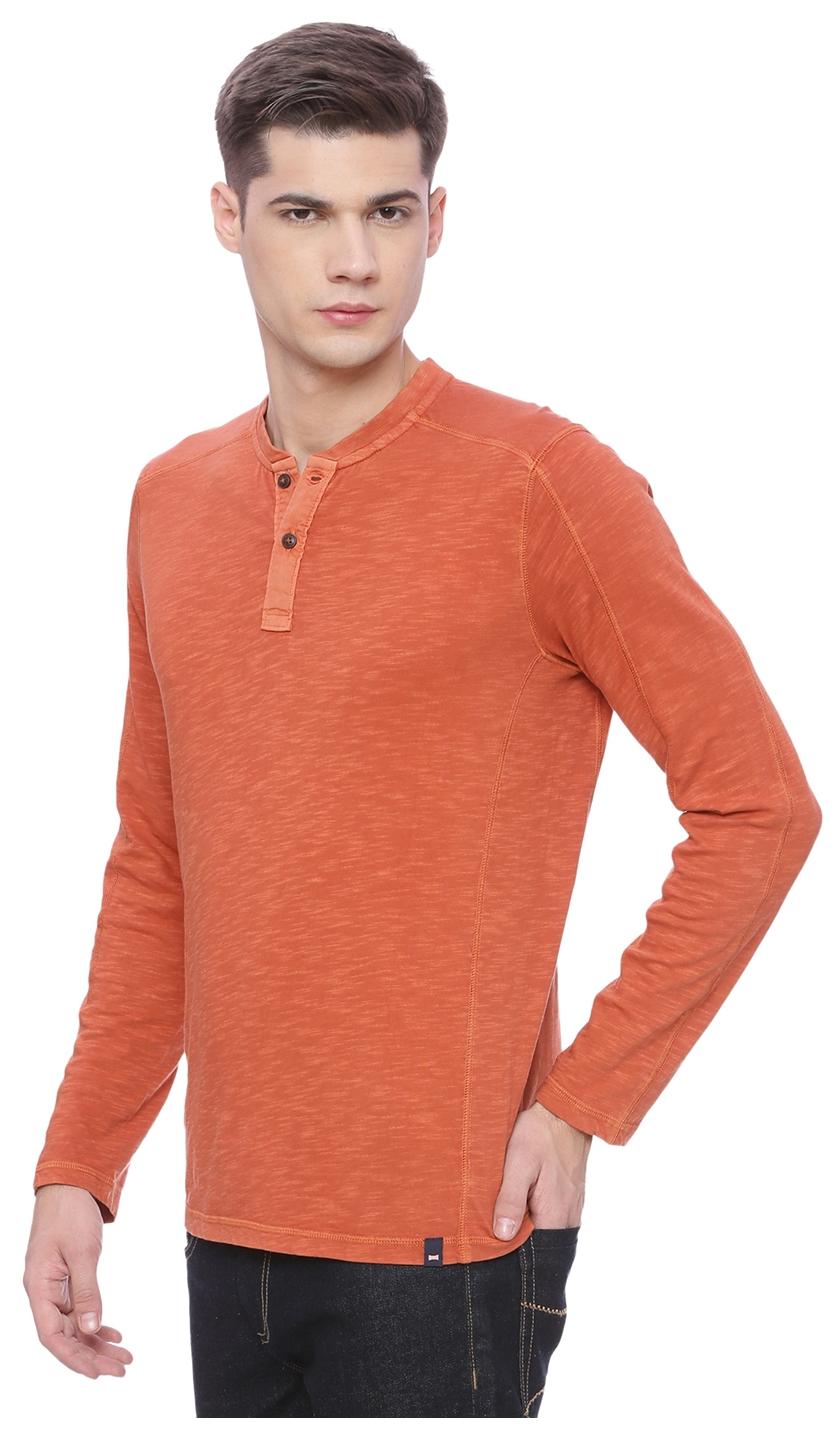 

BASICS Men Orange Slim fit Cotton Blend Henley neck T-Shirt - Pack Of 1