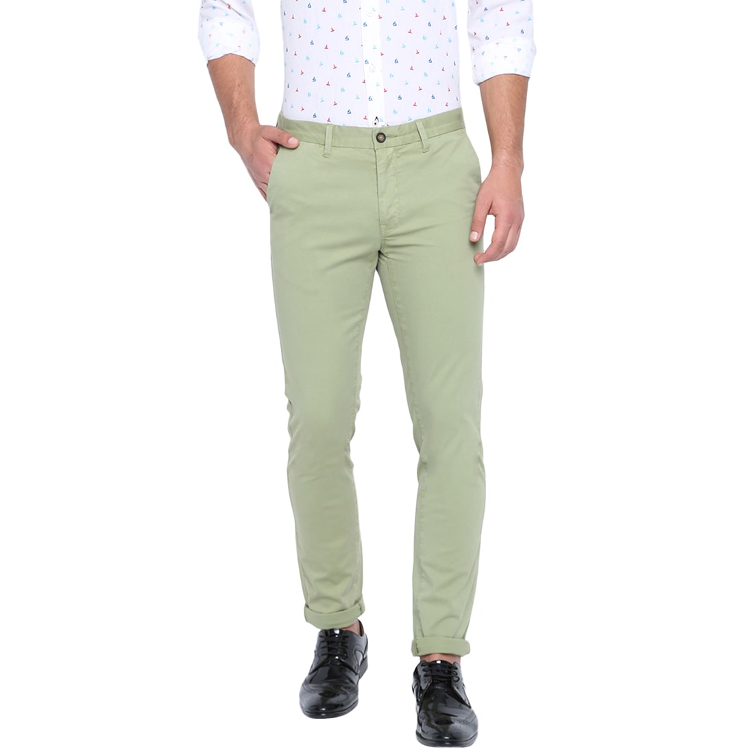 

BASICS Men Green Solid Tapered fit Regular trousers
