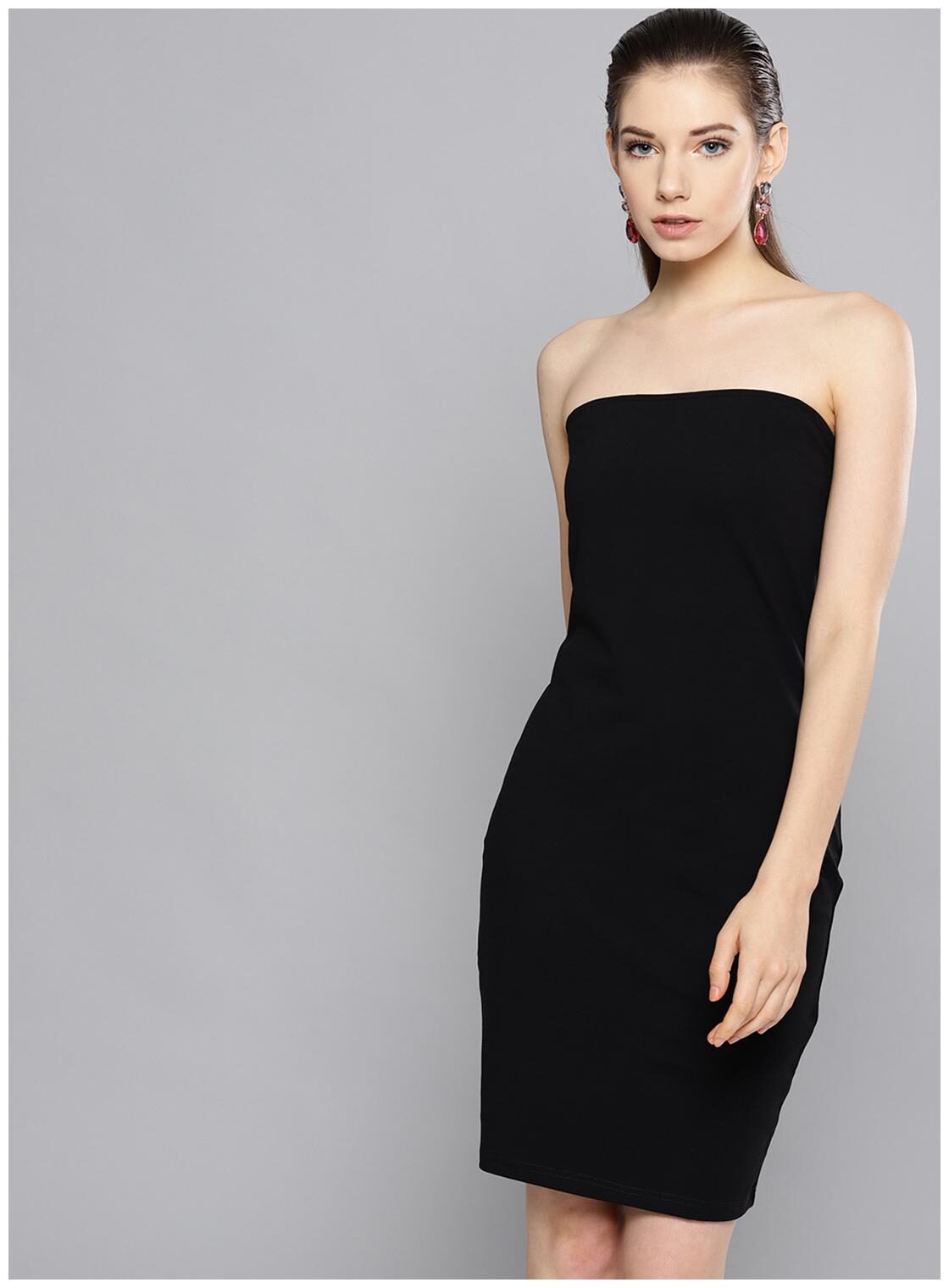 

Besiva Black Solid Fit flare dress