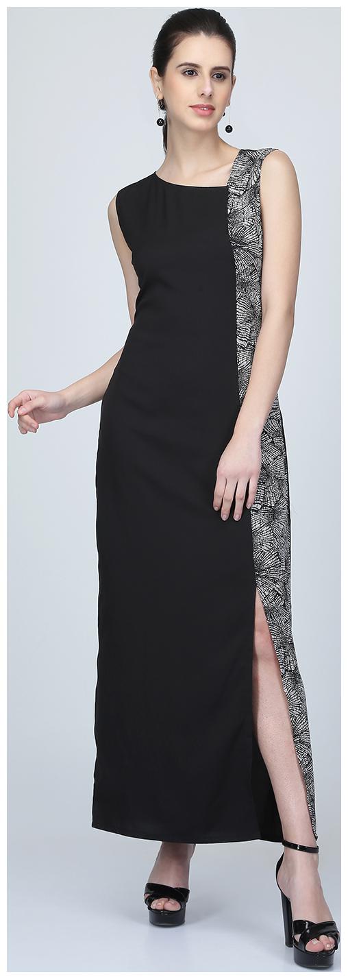 

EAVAN Black Solid Maxi dress