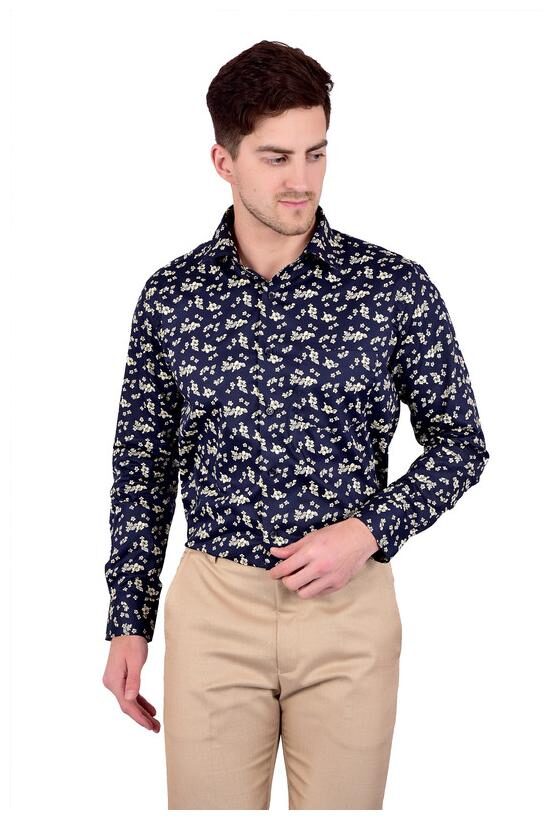 

Bleu Velvet Men Navy Blue Floral Regular Fit Casual Shirt