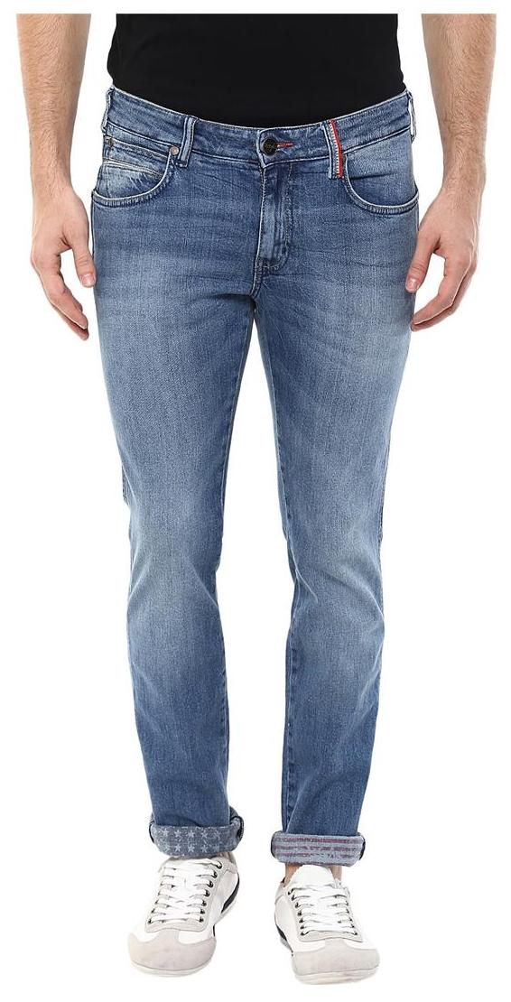 

Wrangler Men Blue Slim Fit Jeans