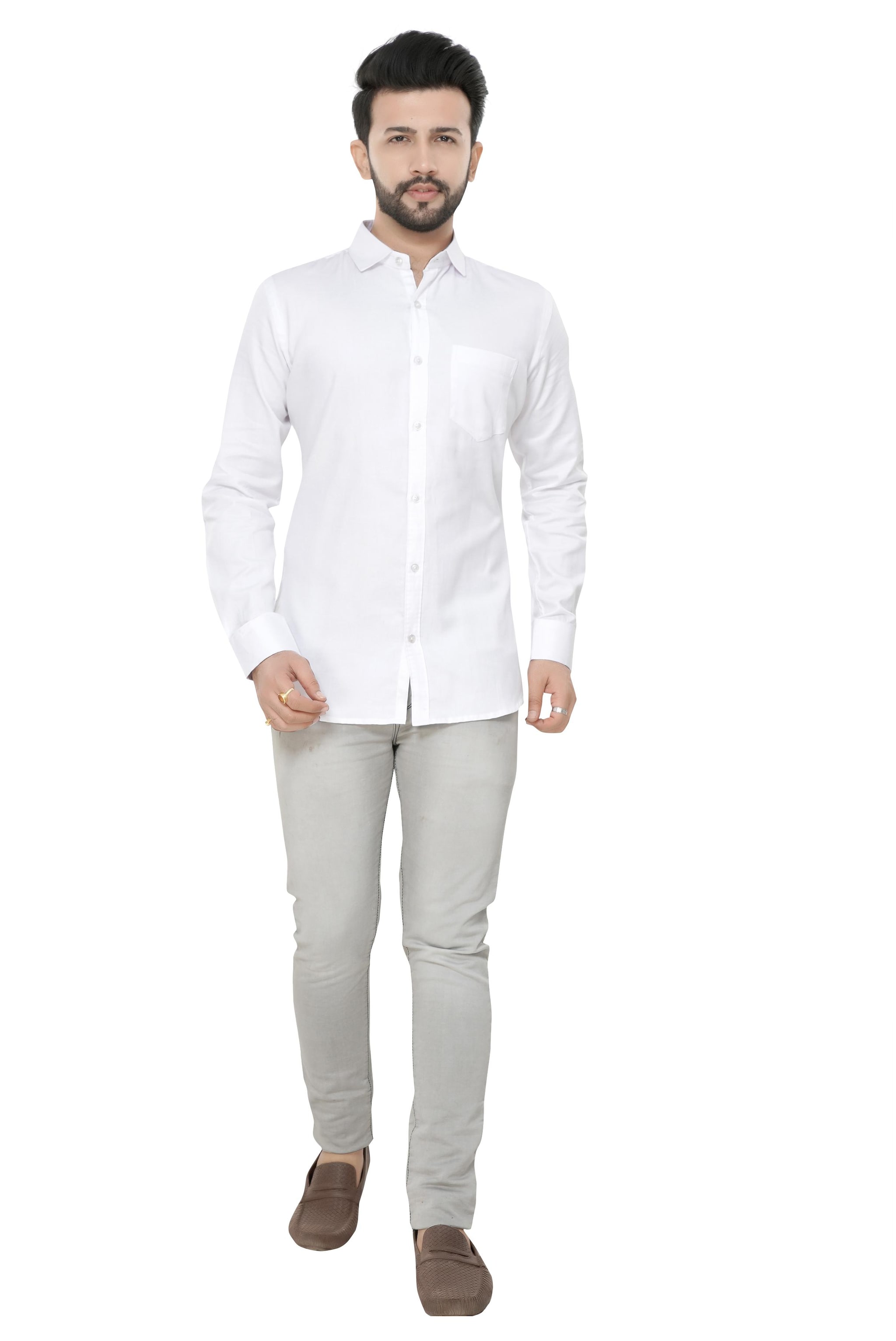 

Brinley Men White Solid Regular Fit Casual Shirt
