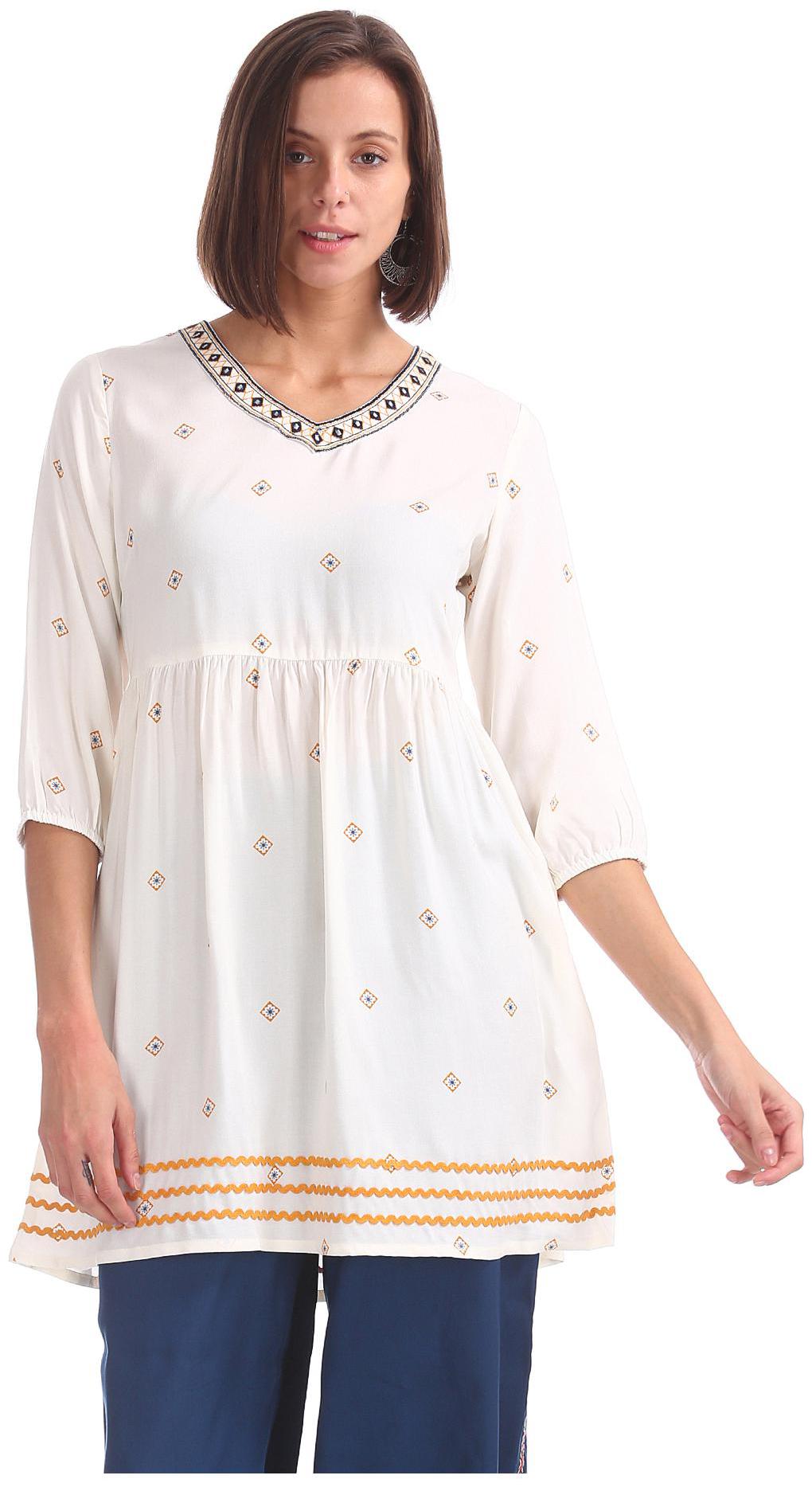 

Bronz Women Printed Regular tunic - White