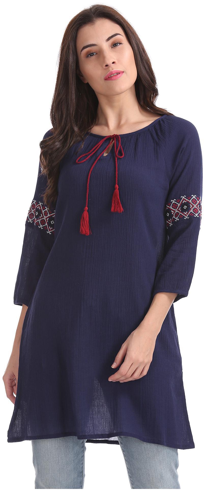 

Bronz Women Embroidered Regular tunic - Blue