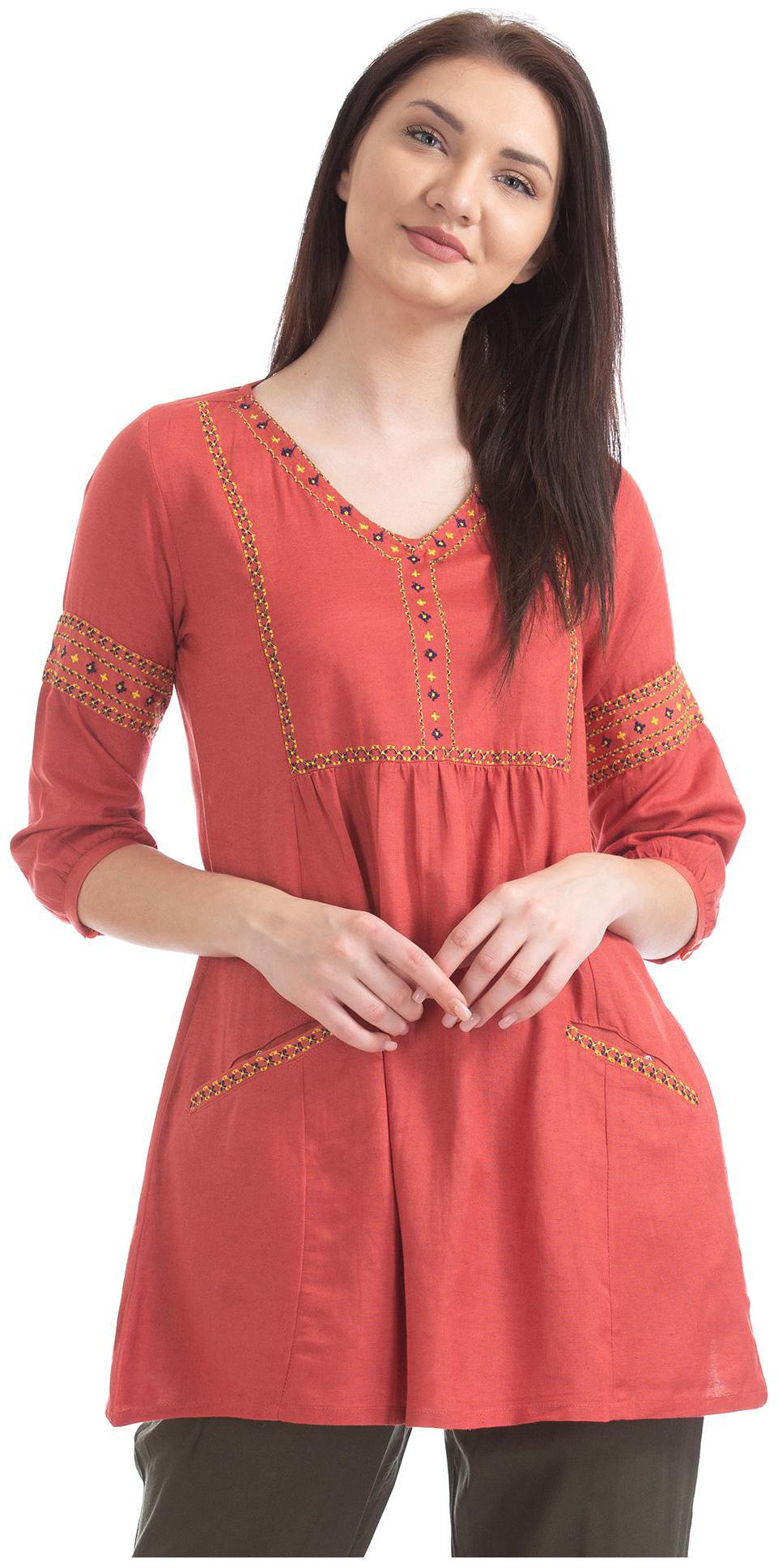 

Bronz Women Embroidered Regular tunic - Red