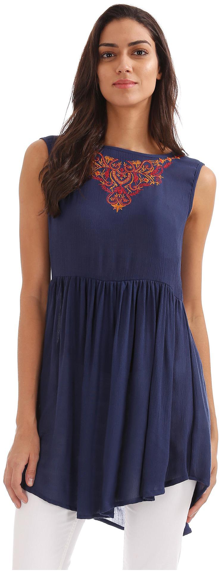 

Bronz Women Embroidered Regular tunic - Blue