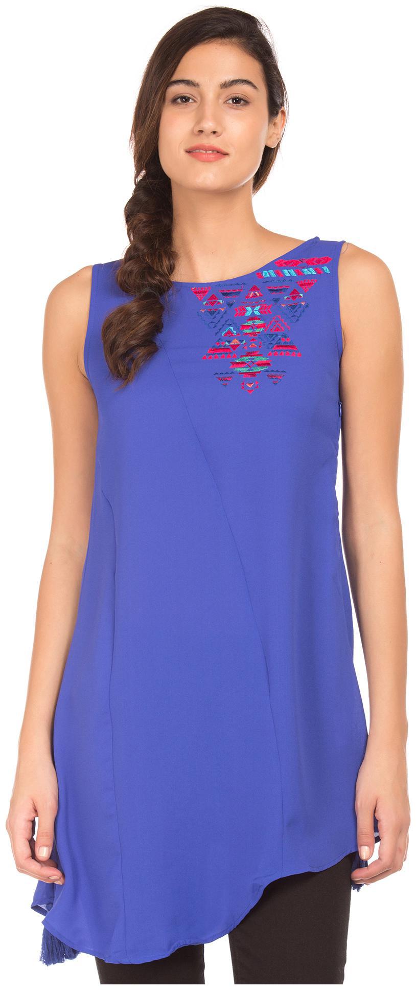 

Bronz Women Embroidered Regular tunic - Blue