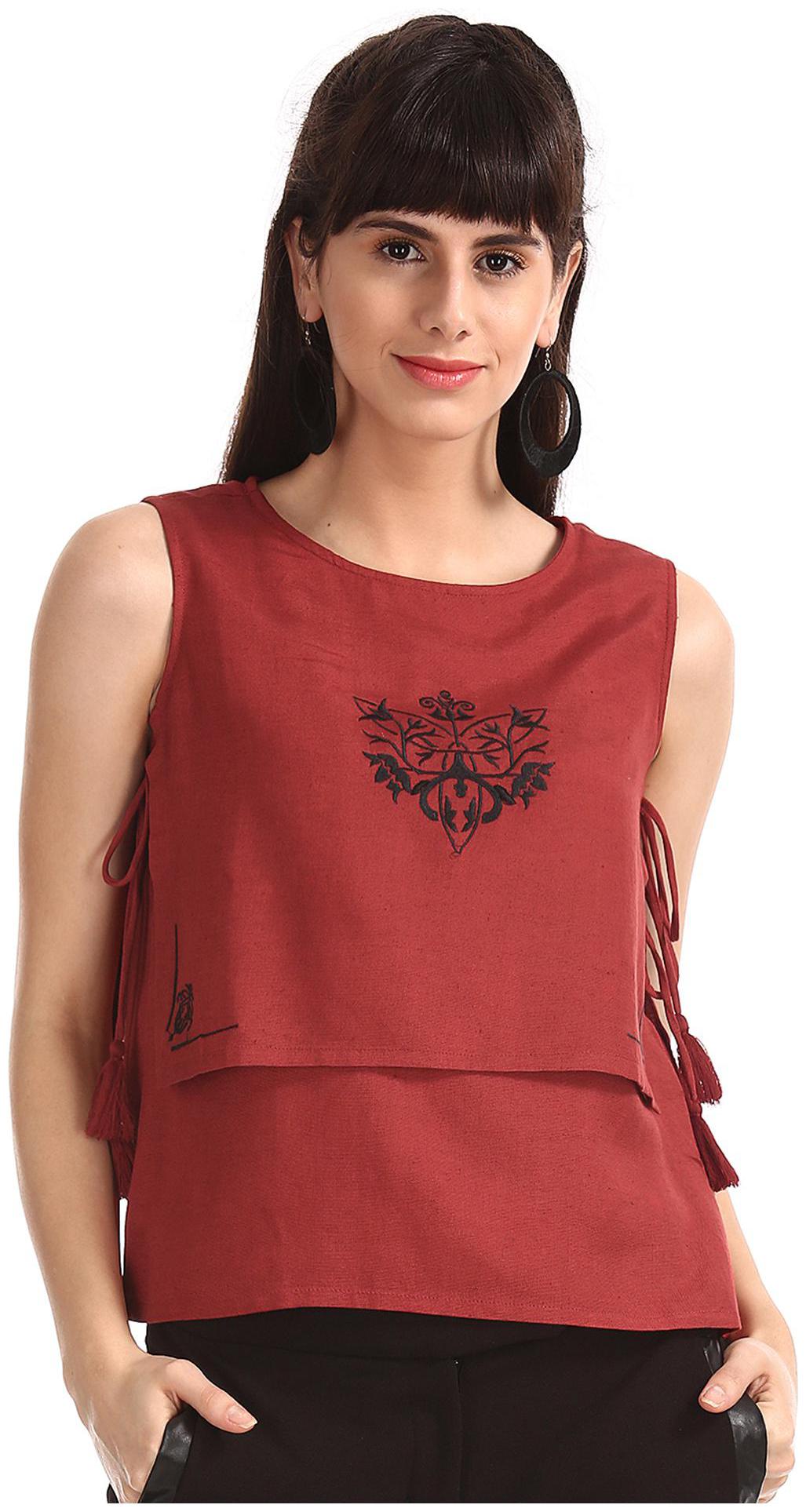 

Bronz Women Embroidered Regular top - Red