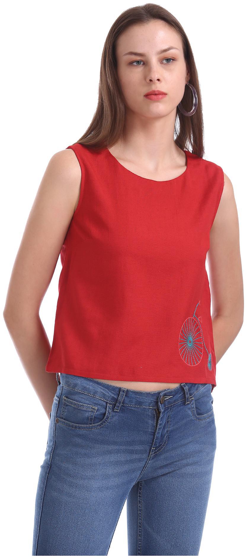 

Bronz Women Solid Regular top - Red